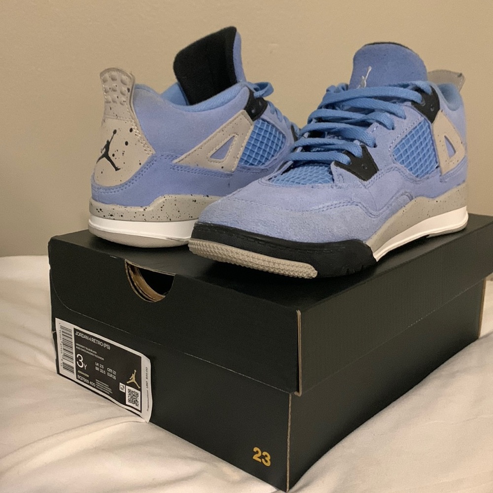 Jordan 4 University Blue
